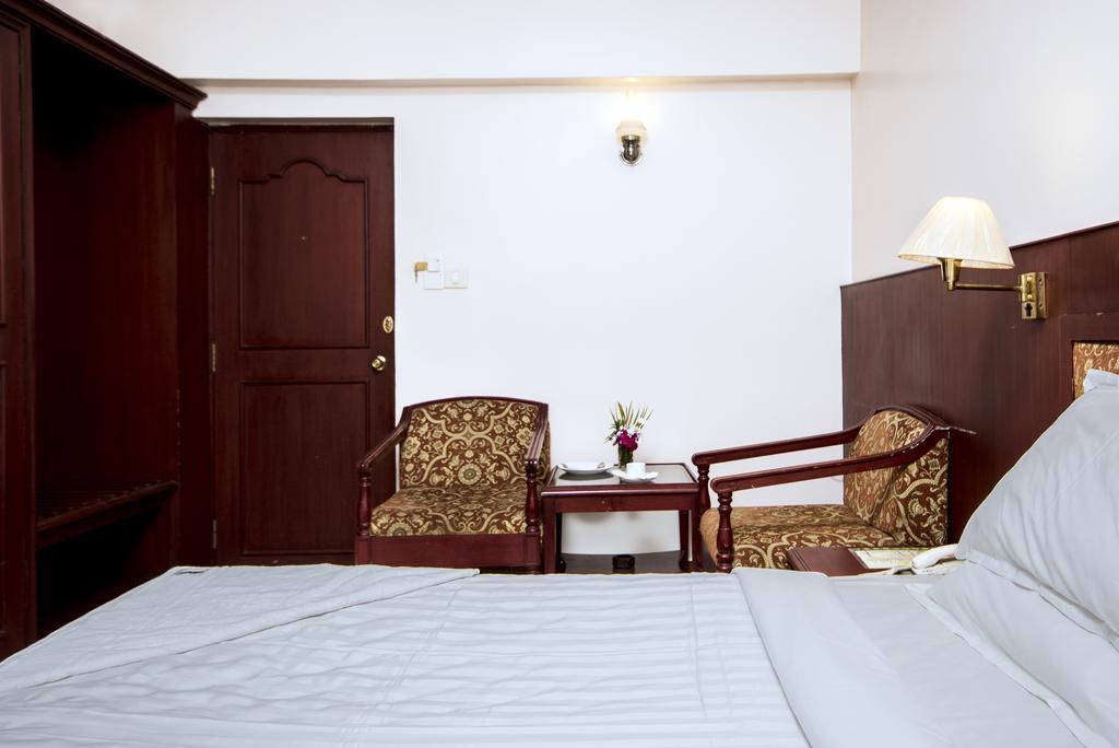 Rr Residency Ξενοδοχείο Kodaikanal Δωμάτιο φωτογραφία